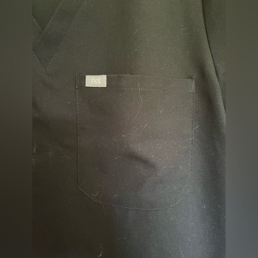 FIGS Black Technical Scrub Top - Picture 3 of 5